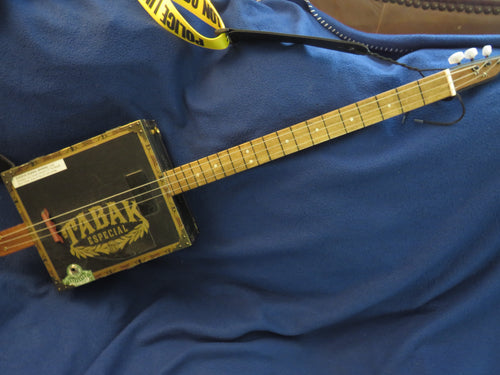 Tabak Cigar Box Guitar