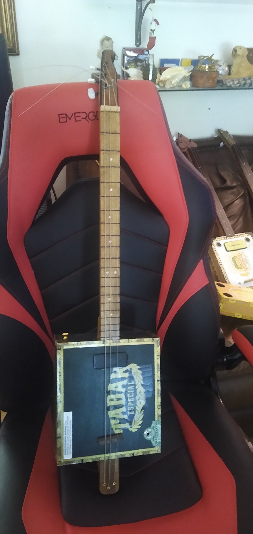 Tabak Cigar Box Guitar